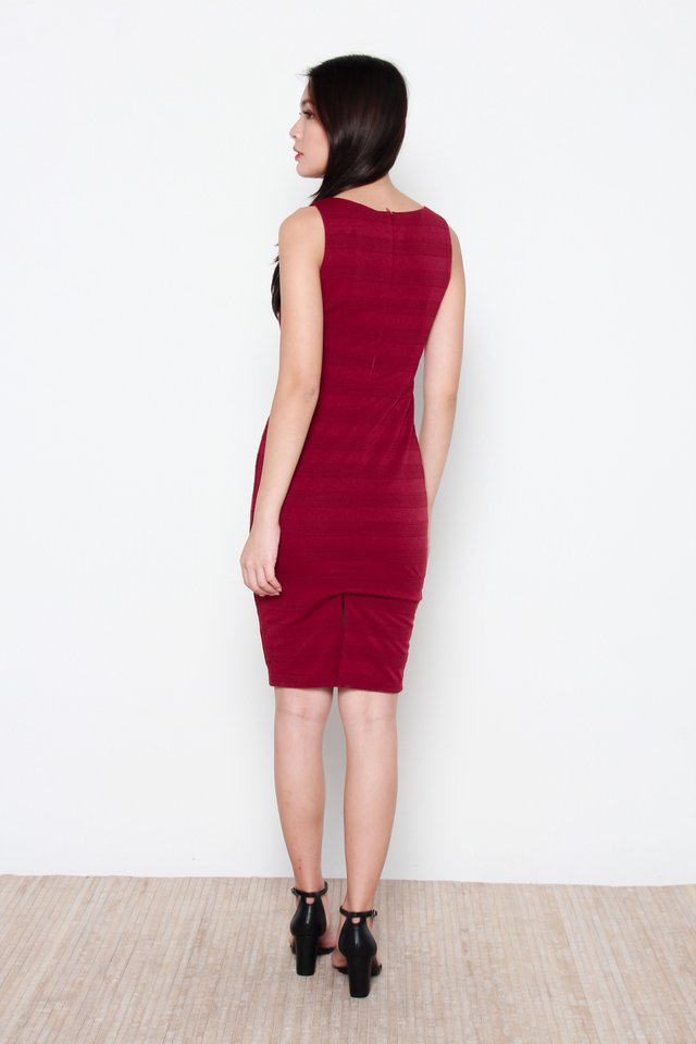 Henah Textured Ribbed Dress in Wine