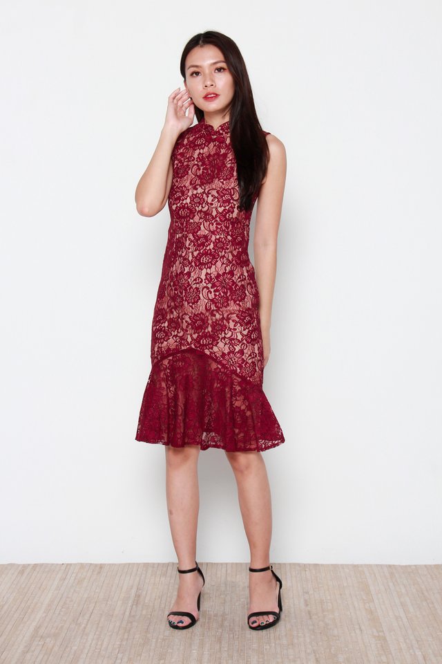 Aiko Lace Mermaid Removable Oriental Collar Dress in Wine