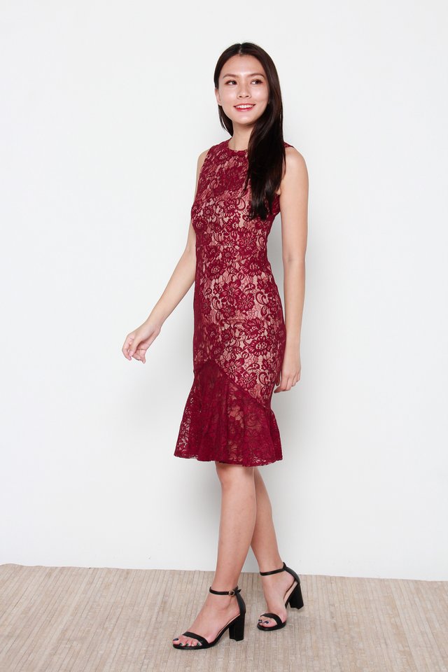 Aiko Lace Mermaid Removable Oriental Collar Dress in Wine
