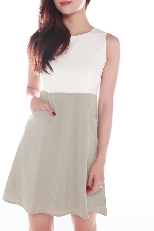 Keilani Two Tone A-Line Dress in White/Olive