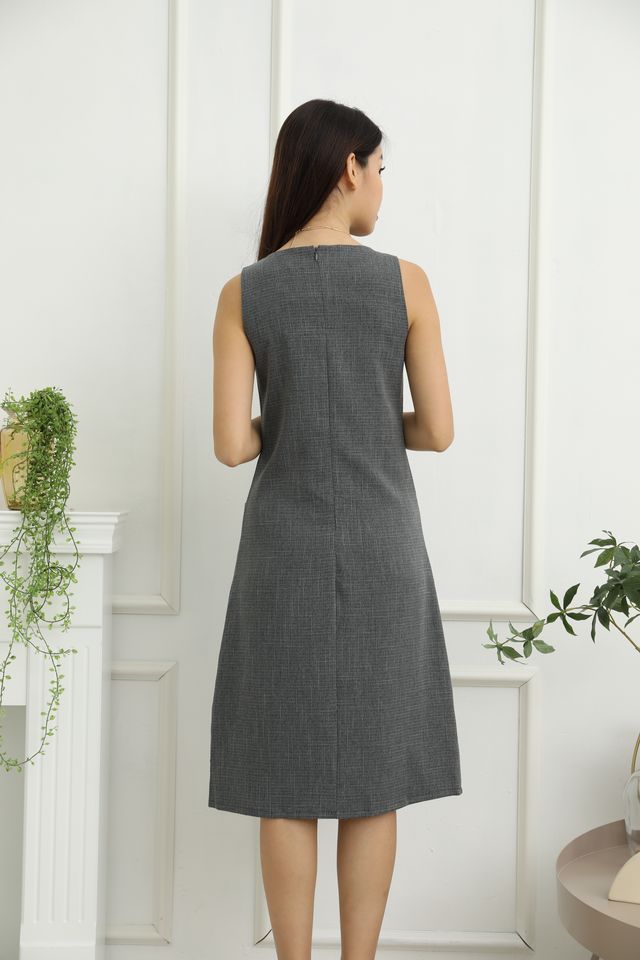 Bluma Front Pockets Shift Dress in Grey
