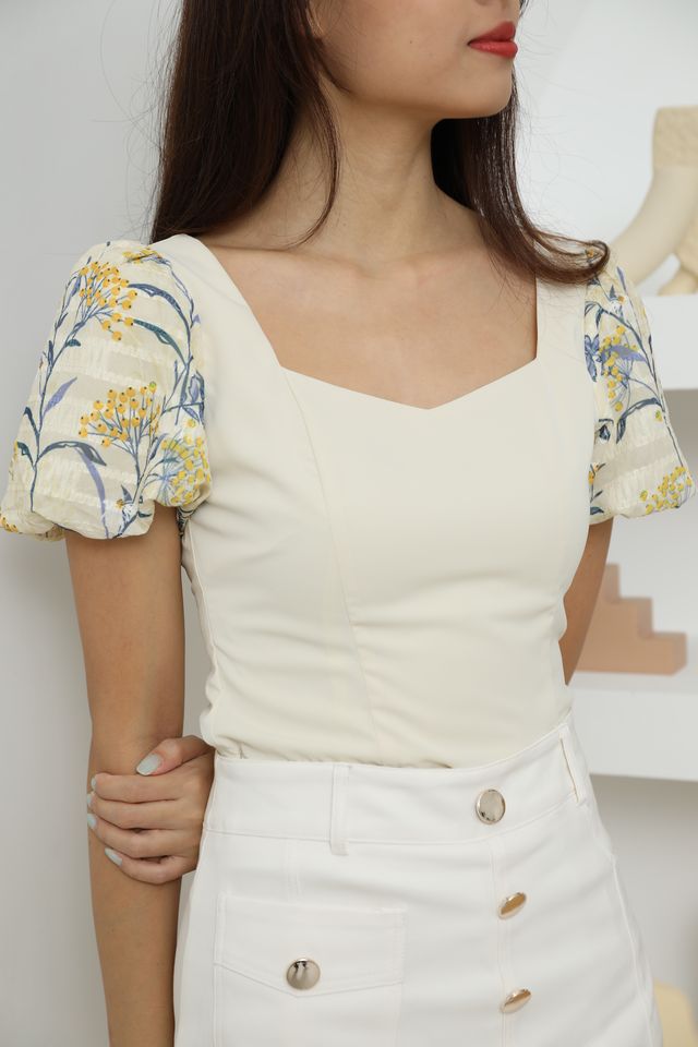 Arella Floral Puffy Sleeves Top in Yellow